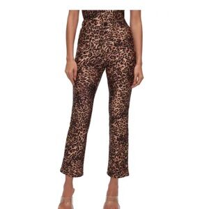 Good American Compression
Shine Straight Leg Crop
Pants - Wild Leopard